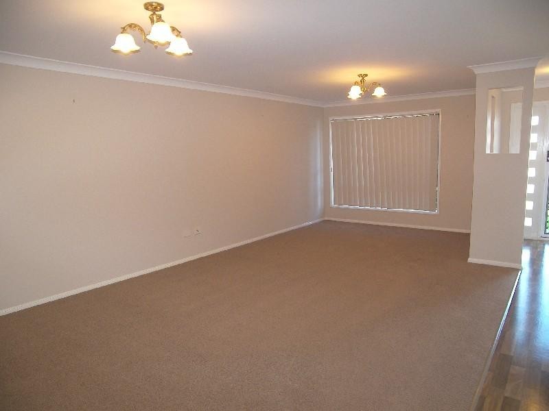 8 Floribunda Ave, Warwick QLD 4370