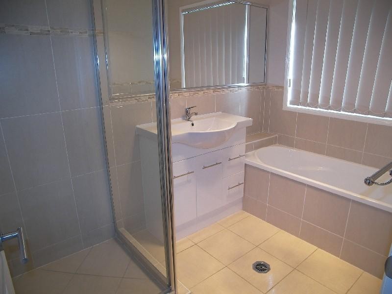 8 Floribunda Ave, Warwick QLD 4370