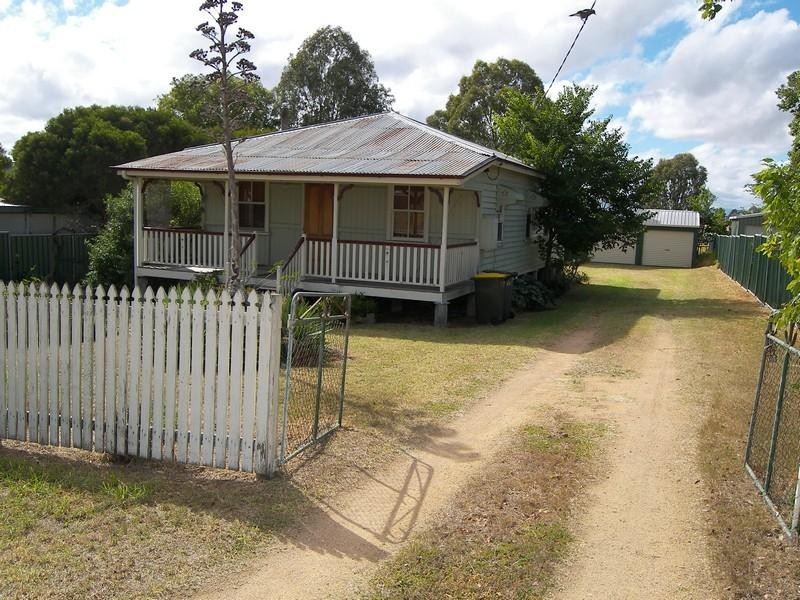 110 Tooth Street, Warwick QLD 4370