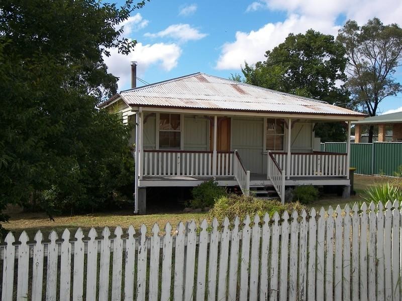 110 Tooth Street, Warwick QLD 4370