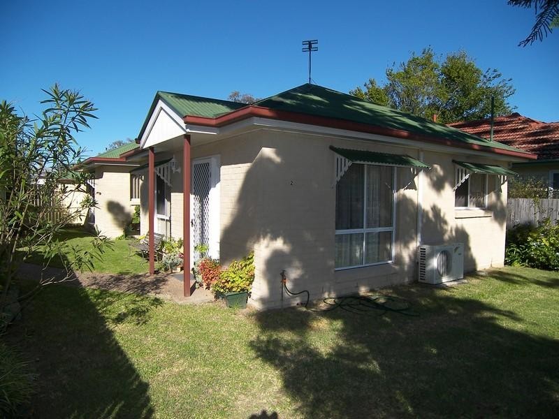 2/10 Locke Street, Warwick QLD 4370