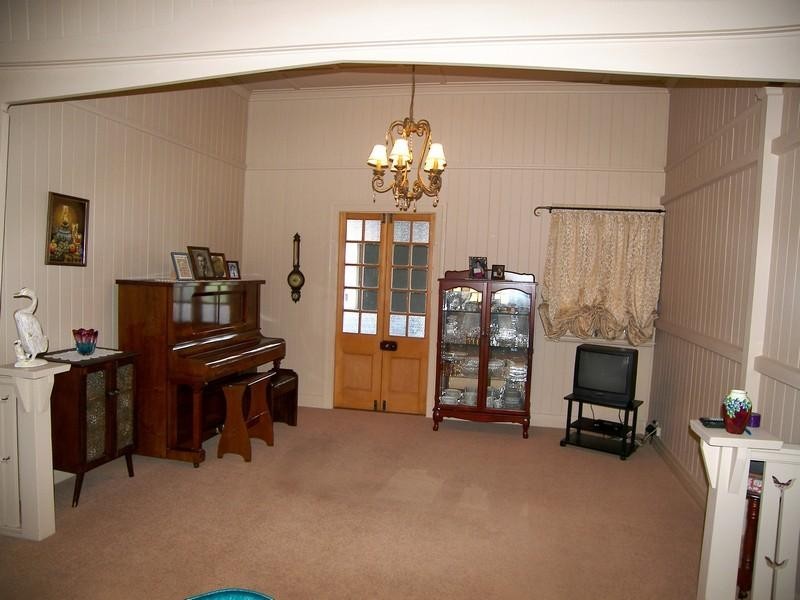 83 Guy Street, Warwick QLD 4370