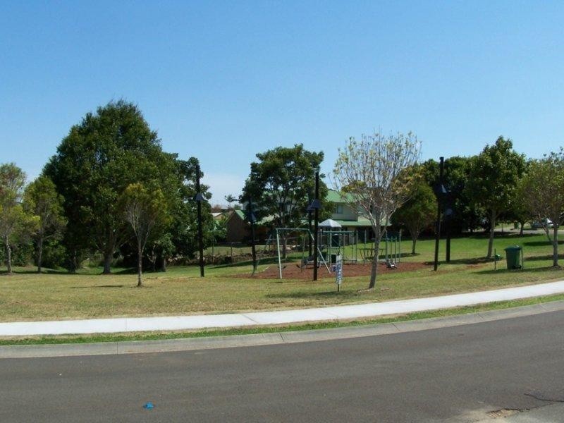 18 Hakea, Maleny QLD 4552