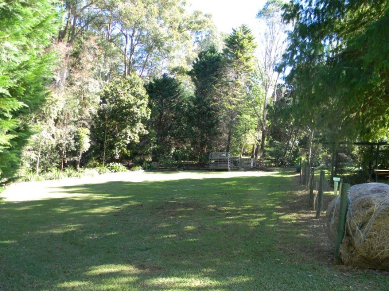 8 Wittaberg Road, Maleny QLD 4552