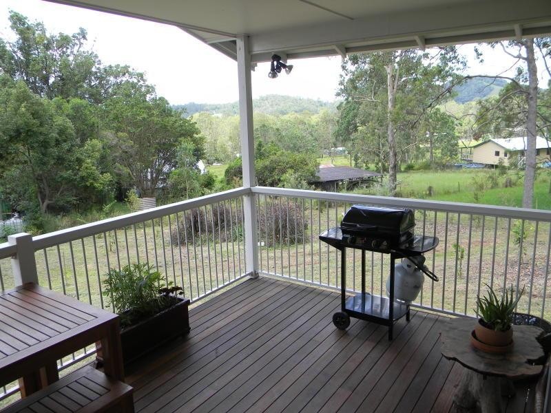 Brooloo QLD 4570