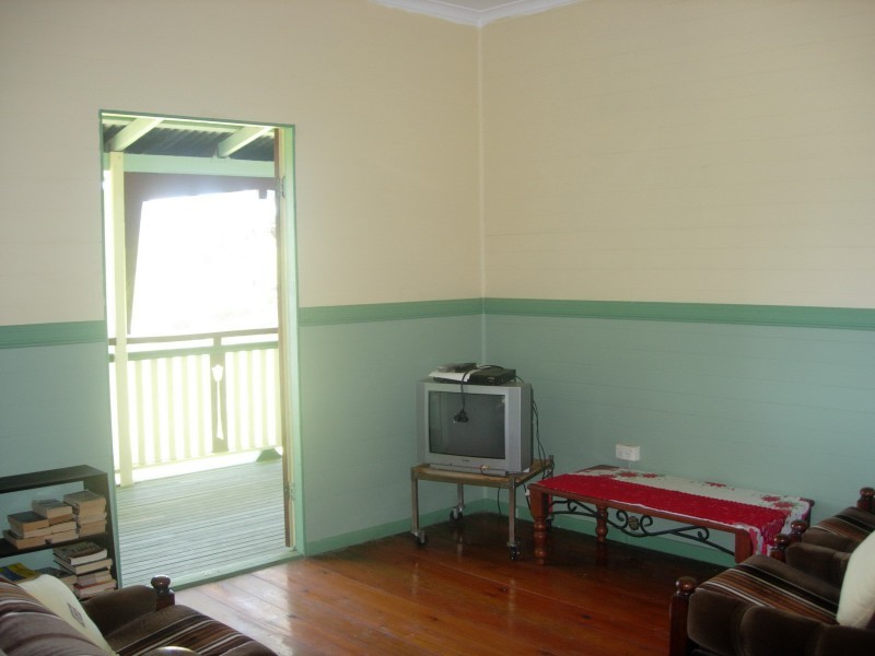 19 George Street, Brooloo QLD 4570