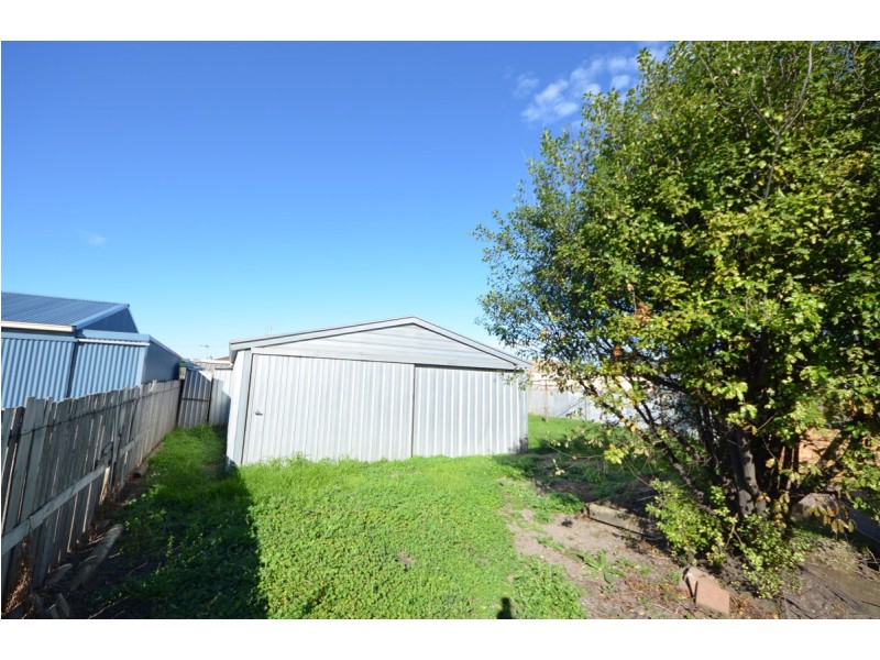 6 Banyan Crescent, Portland VIC 3305