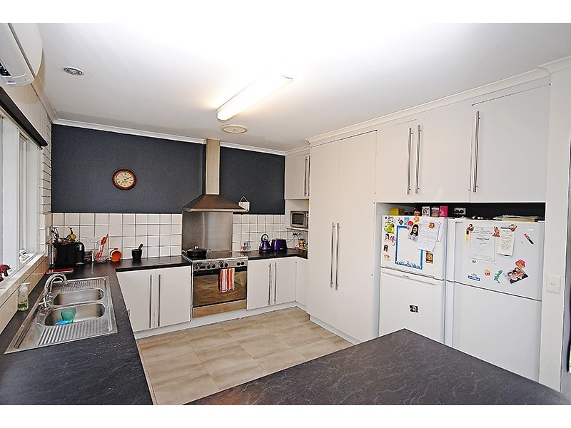 1 Stornaway Court, Portland VIC 3305