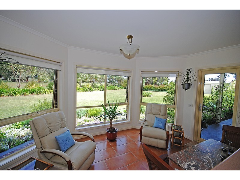 153 Caledonian Hill, Bolwarra VIC 3305