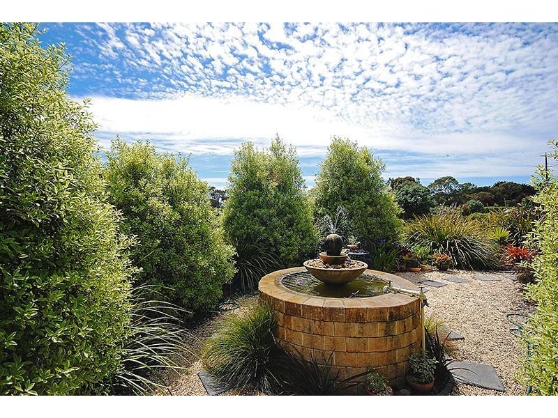 153 Caledonian Hill, Bolwarra VIC 3305