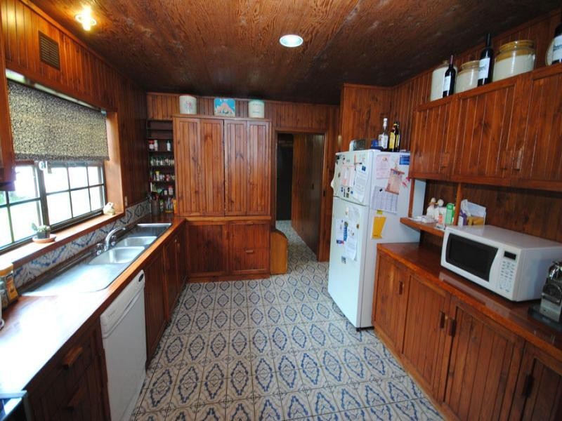 136 Cave Hill Road, Heywood VIC 3304