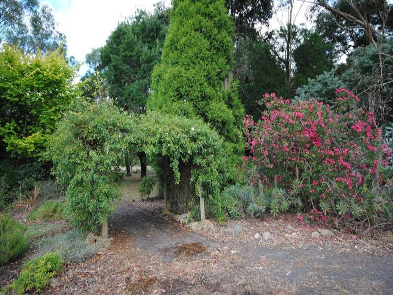 136 Cave Hill Road, Heywood VIC 3304