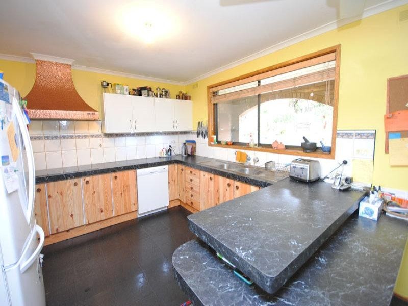 133 Bridgewater Road, Portland VIC 3305