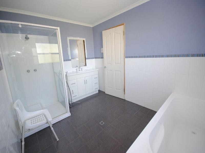 96 Lindsay Road, Dartmoor VIC 3304