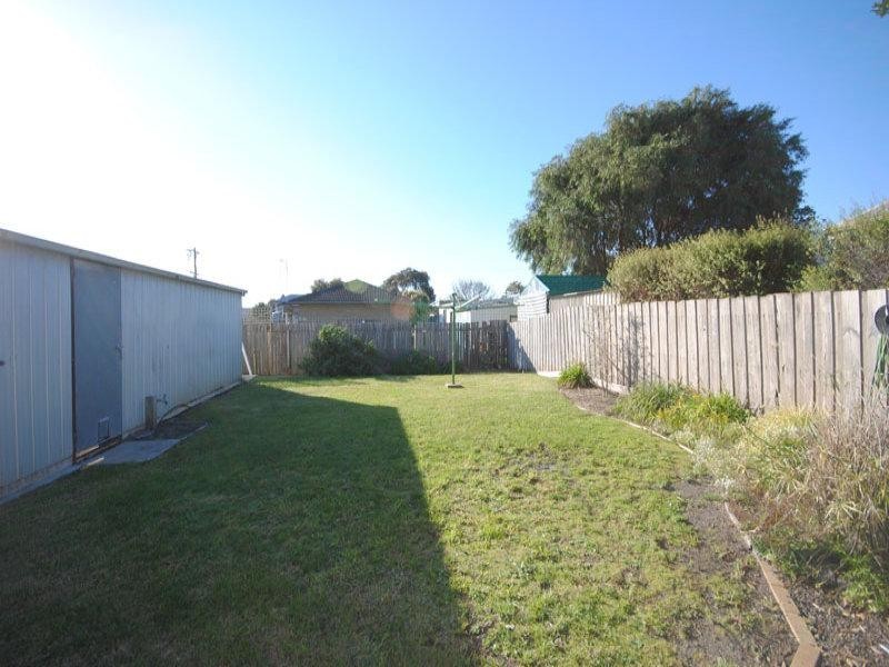2 Lowan Court, Portland VIC 3305