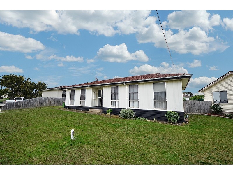 16 Waratah Crescent, Portland VIC 3305