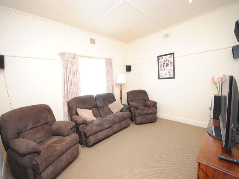 29 Carey Street, Heywood VIC 3304