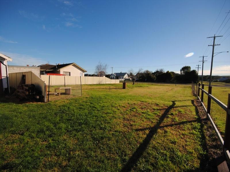 29 Carey Street, Heywood VIC 3304