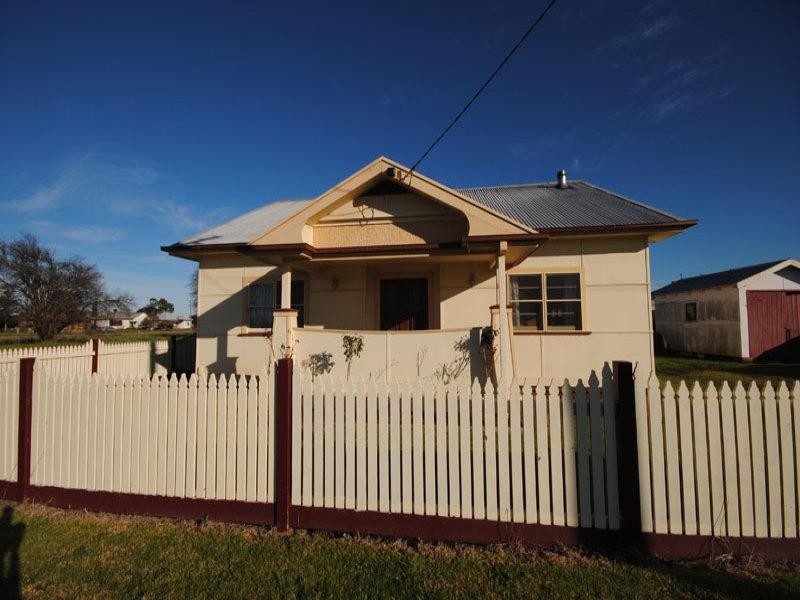 29 Carey Street, Heywood VIC 3304