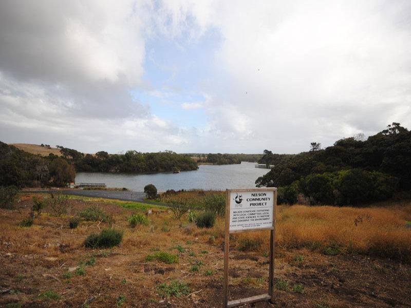 9 Isle of Bags Road, Nelson VIC 3292