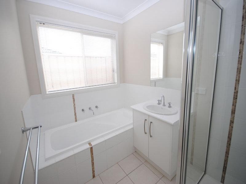 6 Aquarius Court, Portland VIC 3305