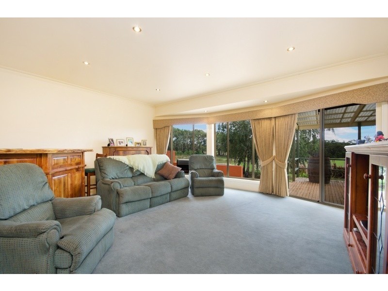 4 Bemeli Court, Bolwarra VIC 3305