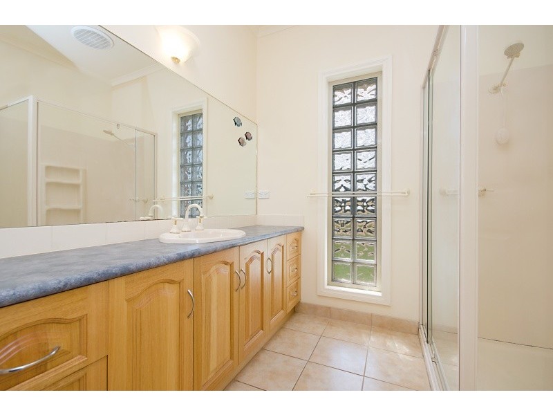 4 Bemeli Court, Bolwarra VIC 3305