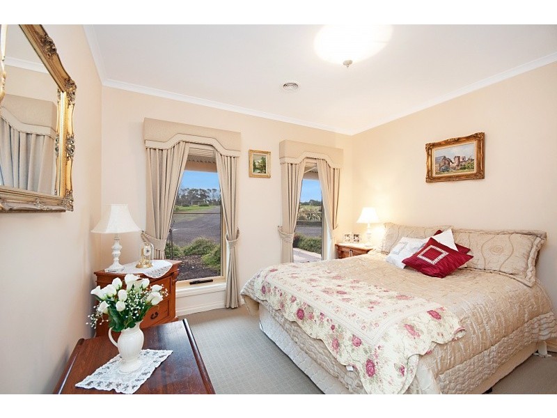 7 Ocean View Avenue, Portland VIC 3305