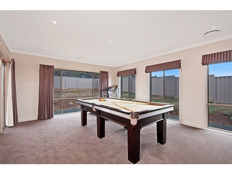 9 Neptune Avenue, Portland VIC 3305