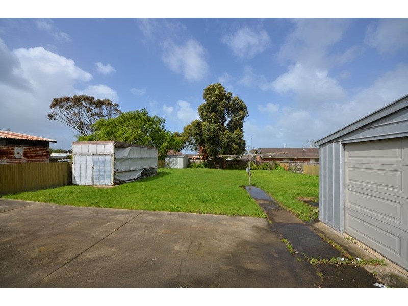 11 Oswald Street, Portland VIC 3305
