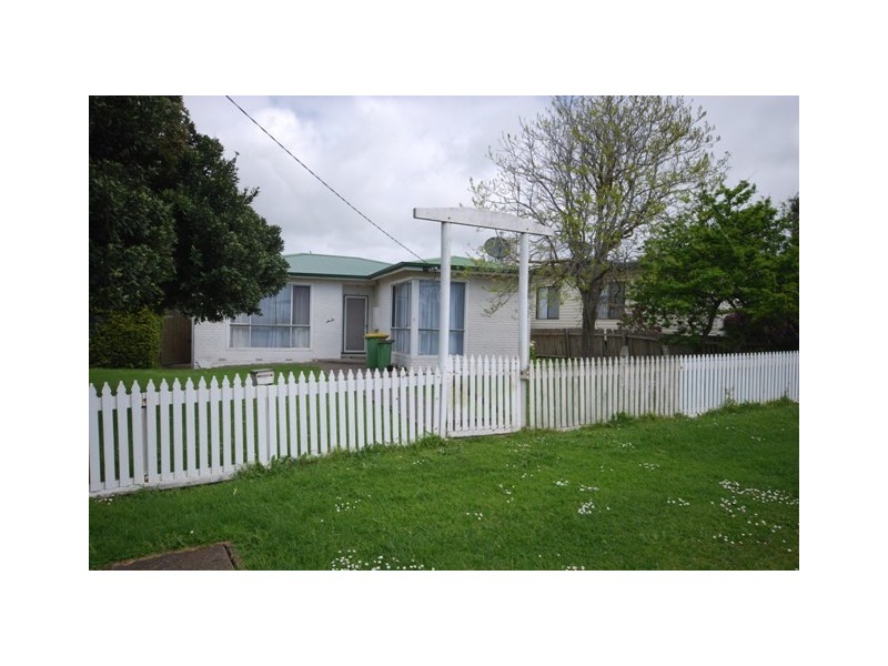 63 Learmonth Street, Portland VIC 3305