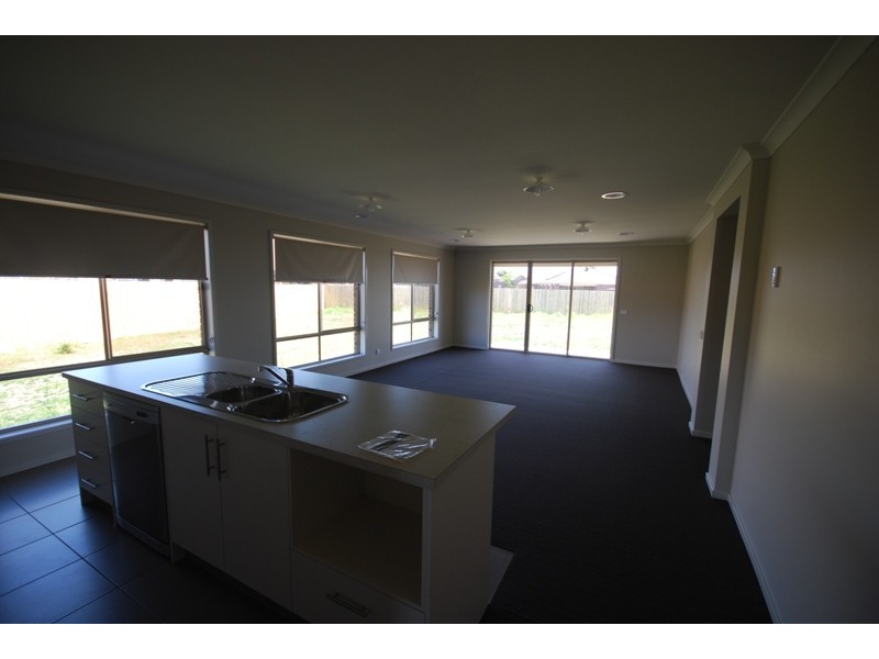 2 Victory Court, Portland VIC 3305