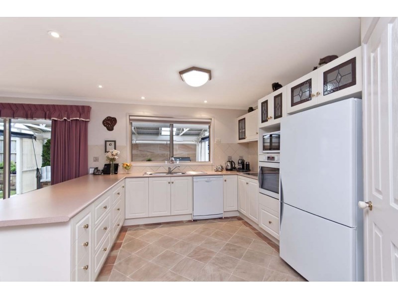 12 Adamson Court, Portland VIC 3305