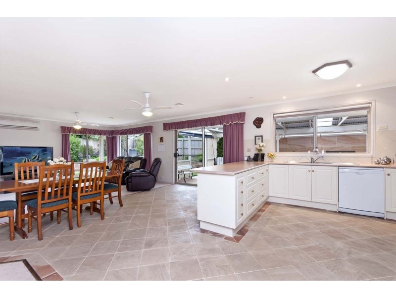 12 Adamson Court, Portland VIC 3305