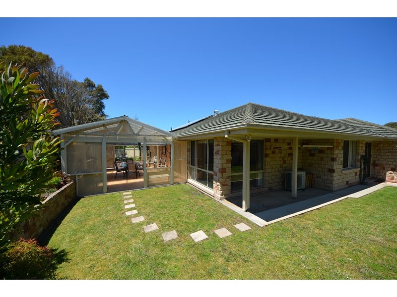 12 Adamson Court, Portland VIC 3305