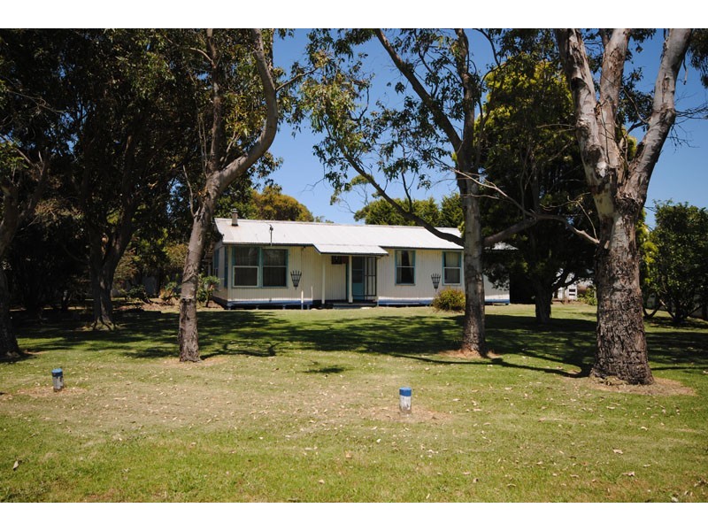 14 Barclay Street East, Heywood VIC 3304