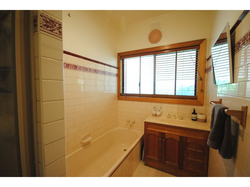 7 Owen Street, Heywood VIC 3304