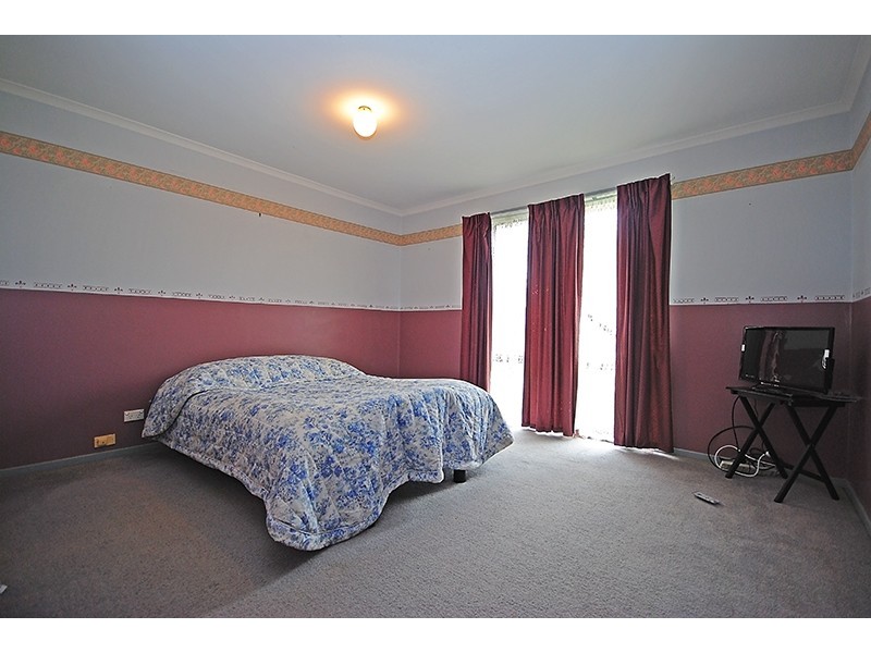 12 Champion Court, Portland VIC 3305