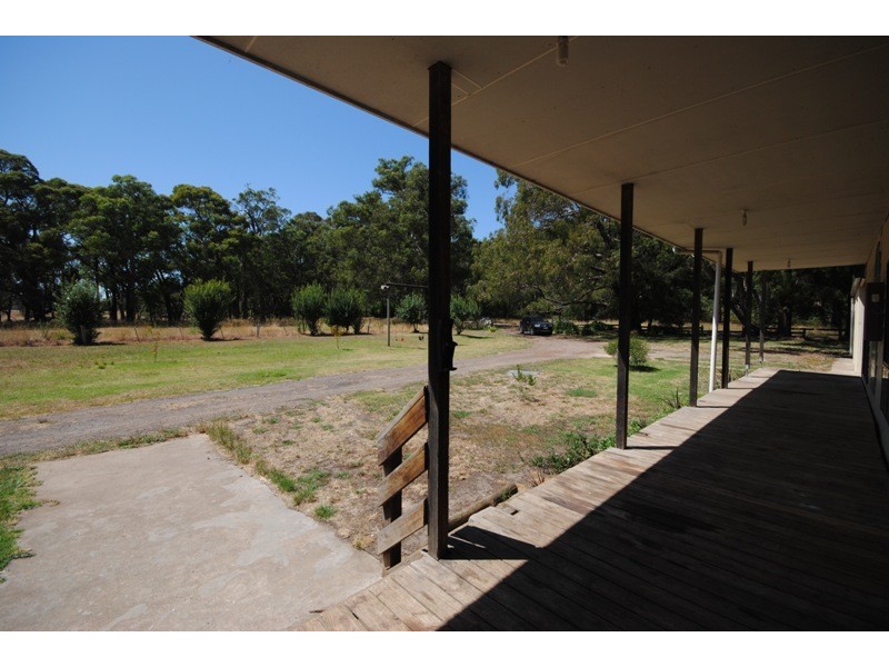 90 Pedrazzies Road, Gorae VIC 3305
