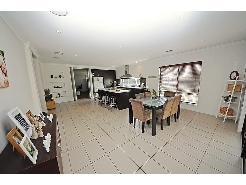 8 Pisces Court, Portland VIC 3305
