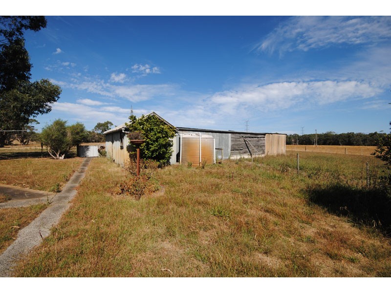 100 Golfcourse Road, Heywood VIC 3304