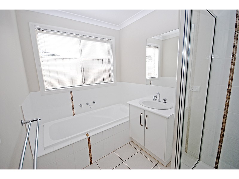 6 Aquarius Court, Portland VIC 3305
