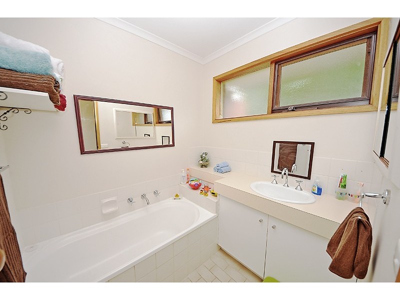 12 Shirva Cresent, Portland VIC 3305