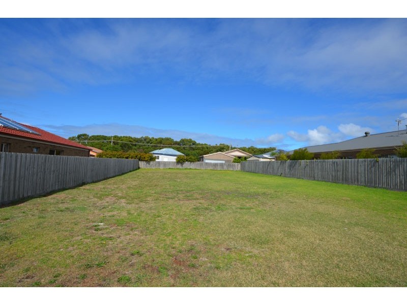 6 Coastal  Court, Portland VIC 3305