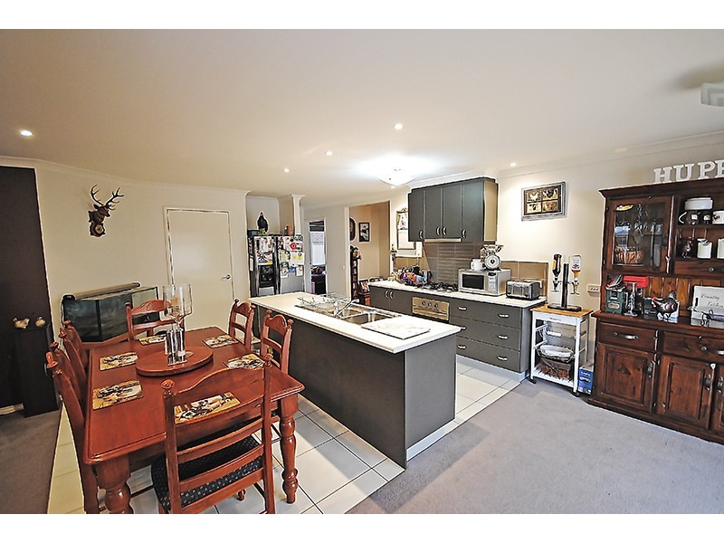 31 Coastal Court, Portland VIC 3305