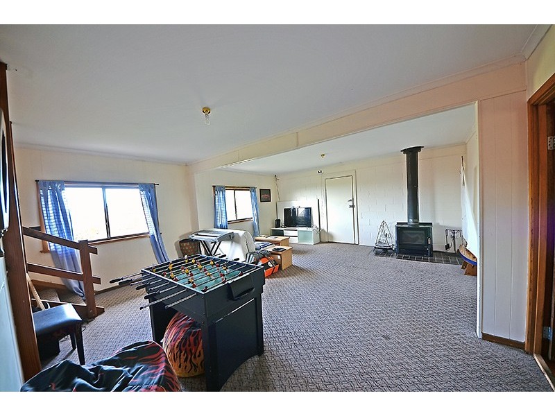 15 Beach Road, Allestree VIC 3305