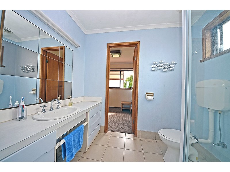 15 Beach Road, Allestree VIC 3305