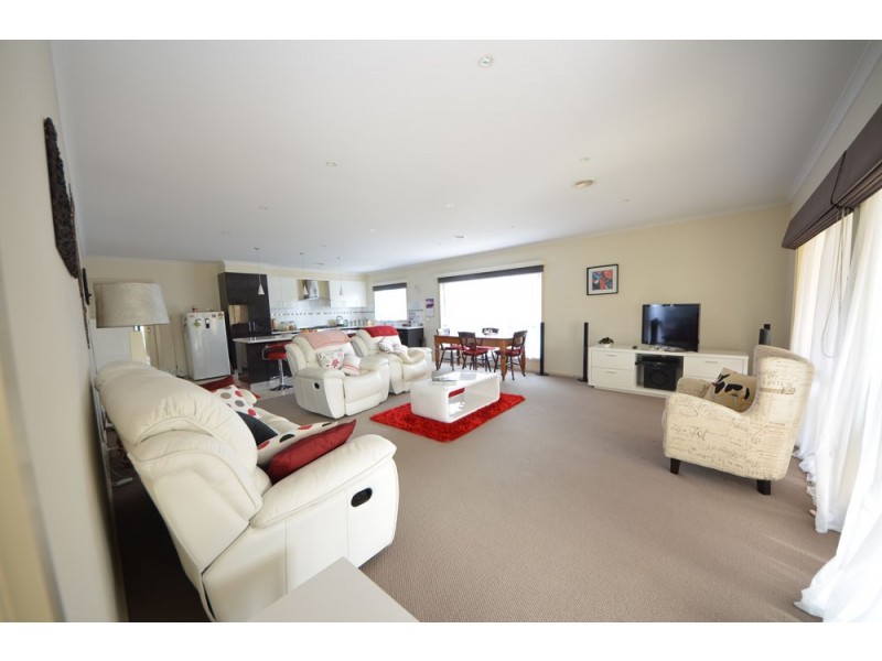 64 Learmonth Street, Portland VIC 3305