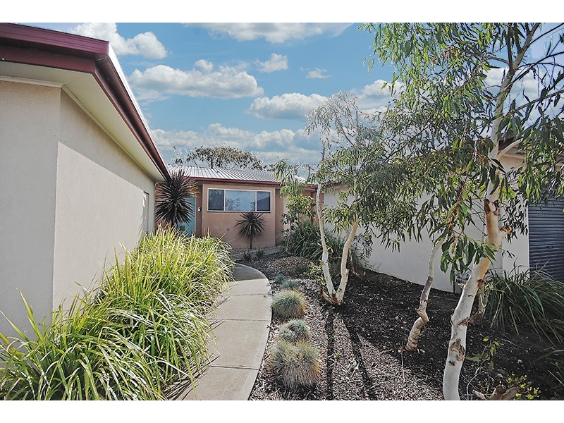 1 Lancaster Court, Portland VIC 3305
