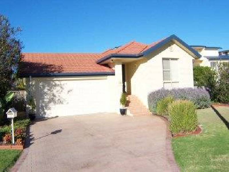 13 Leonard St, The Entrance North NSW 2261